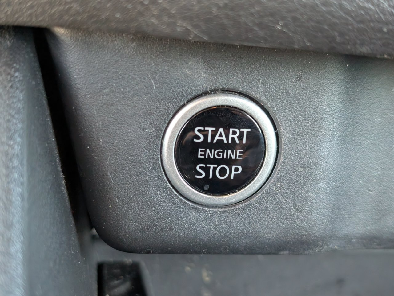 Used 2023 Nissan Rogue SV w/ SV Premium B Package FWD image 19