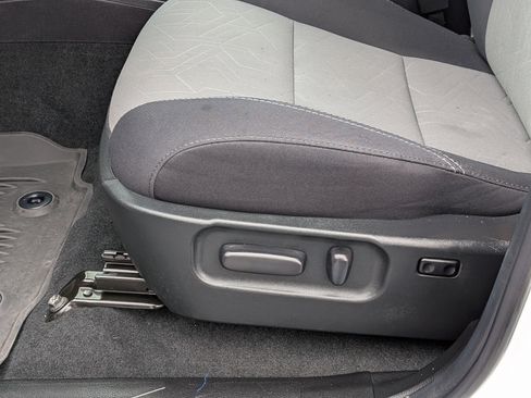 Used 2023 Toyota Tacoma TRD Sport image 17