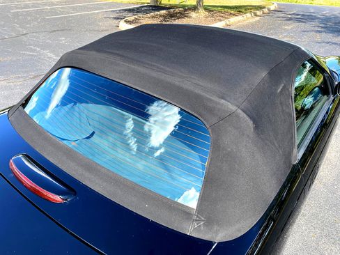 Used 2002 Ford Thunderbird Deluxe image 48