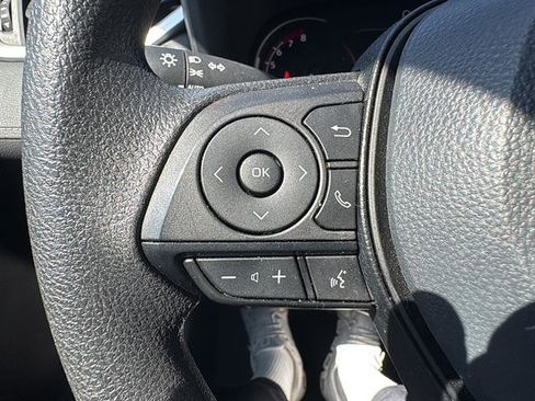 Used 2025 Toyota RAV4 XLE image 17