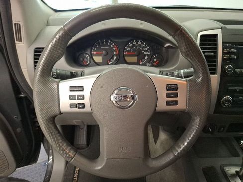 Used 2014 Nissan Frontier SV AWD/4WD image 21