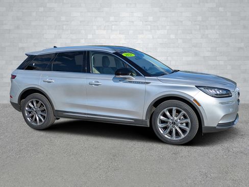 Used 2020 Lincoln Corsair FWD w/ Premium Package image 2