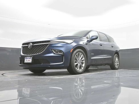 Used 2024 Buick Enclave Avenir w/ Avenir Technology Package AWD/4WD image 38