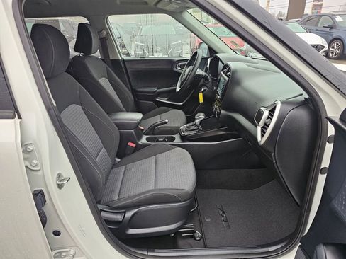 Used 2021 Kia Soul S image 12