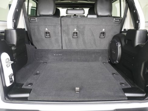 Used 2022 Jeep Wrangler Unlimited Rubicon 4xe w/ Cold Weather Group image 31