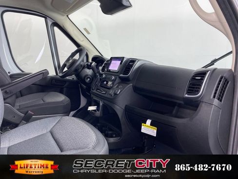 New 2027 RAM ProMaster 2500 w/ Quick Order Package 22G SLT FWD image 32