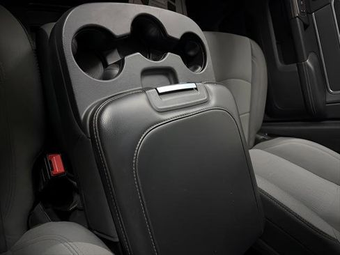 Used 2024 RAM 2500 Big Horn image 17