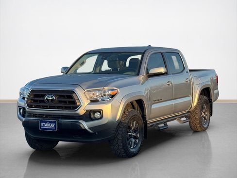 Used 2023 Toyota Tacoma SR5 image 3