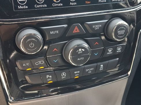 Used 2021 Jeep Grand Cherokee Limited RWD image 21