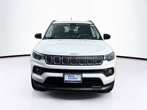 Used 2022 Jeep Compass Latitude AWD/4WD image 2