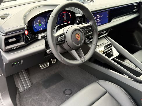 Used 2026 Porsche Macan GTS Electric AWD/4WD image 4