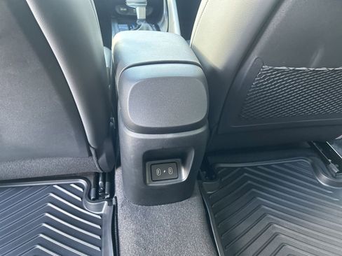New 2026 Hyundai Elantra Limited FWD image 17