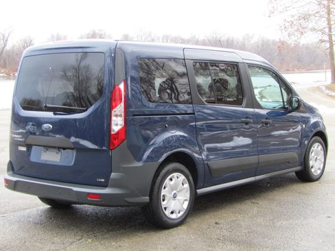 Used 2018 Ford Transit Connect XL image 4