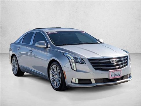 Used 2019 Cadillac XTS Luxury FWD image 3