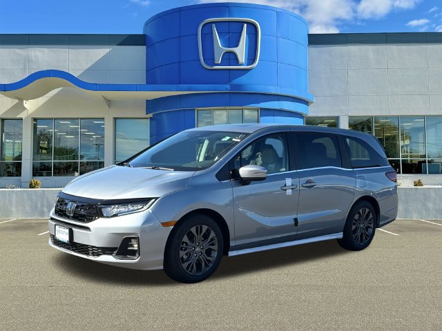 New 2027 Honda Odyssey Touring image 3