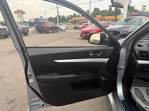 Used 2014 Subaru Legacy 2.5i Premium w/ Moonroof Package AWD/4WD image 12