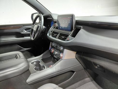 Used 2024 GMC Yukon SLE AWD/4WD image 14