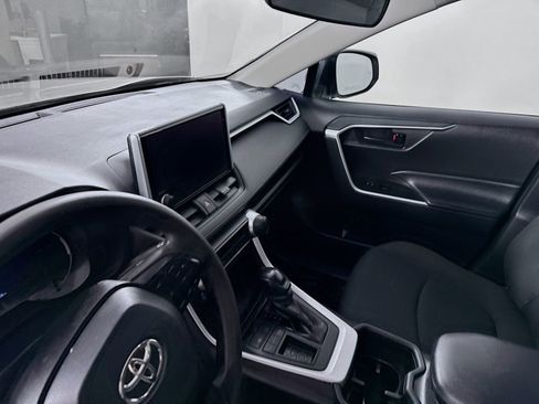 Used 2023 Toyota RAV4 LE FWD image 6