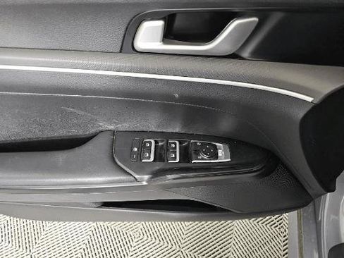 Used 2022 Kia K5 LXS FWD image 16