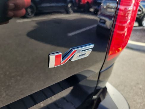 Used 2021 Chevrolet Colorado LT w/ LT Convenience Package image 11