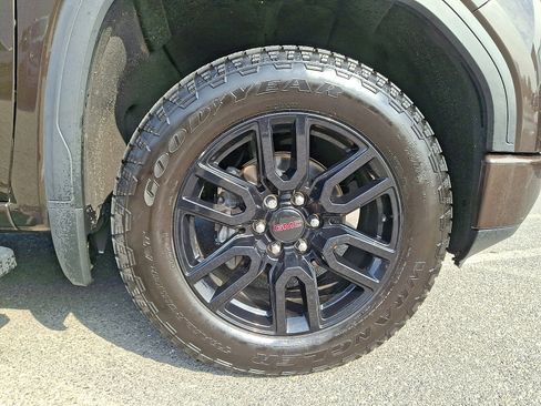 Used 2020 GMC Sierra 1500 Elevation w/ Elevation Value Package image 9