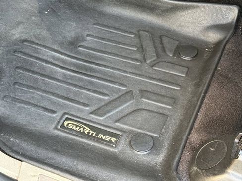 Used 2016 Jeep Grand Cherokee Limited w/ Luxury Group II image 15