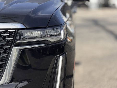 Used 2024 Cadillac Escalade Luxury image 8