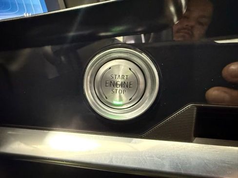 Used 2022 Chevrolet Corvette Stingray Premium Cpe w/ Z51 Performance Package image 27