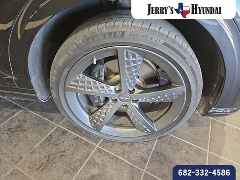 Used 2023 Genesis GV70 2.5T w/ Sport Prestige Package image 4