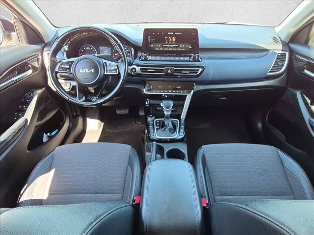 Used 2022 Kia Seltos S AWD/4WD image 17