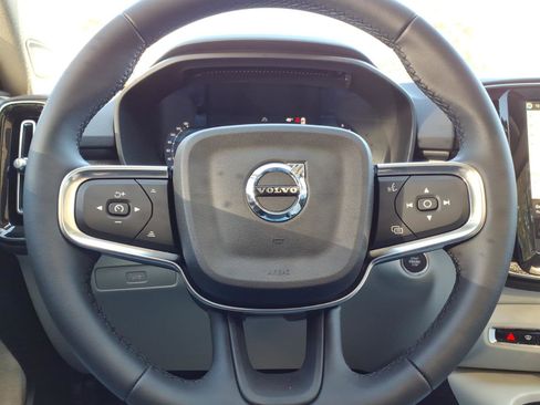 New 2026 Volvo XC40 B5 Plus w/ Protection Package Premier AWD/4WD image 22