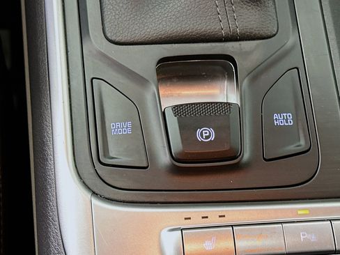 Used 2026 Kia Carnival FWD image 26