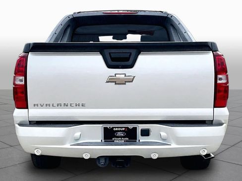 Used 2008 Chevrolet Avalanche LTZ w/ LTZ Preferred Equipment Group RWD image 5