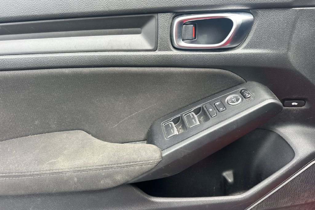 Used 2023 Honda Civic Sport image 11