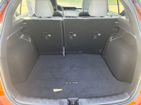 Used 2023 Nissan Kicks SR w/ SR Premium Package FWD image 44