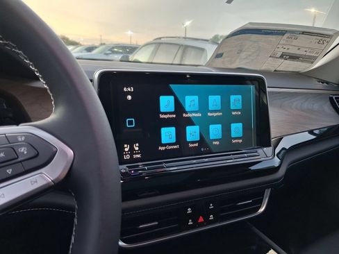 New 2026 Volkswagen Atlas SE FWD image 7