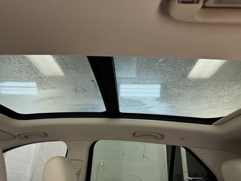 Used 2023 Buick Envision Avenir image 18