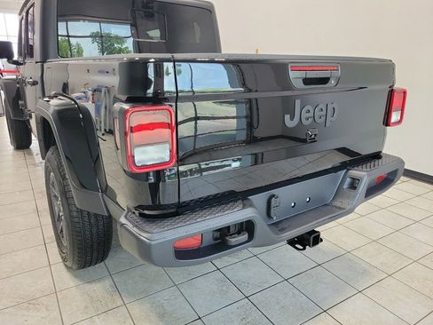 New 2025 Jeep Gladiator Sport AWD/4WD image 29