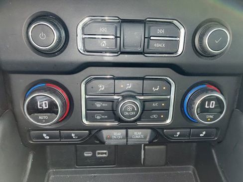 Used 2022 Chevrolet Tahoe RST w/ Luxury Package image 40