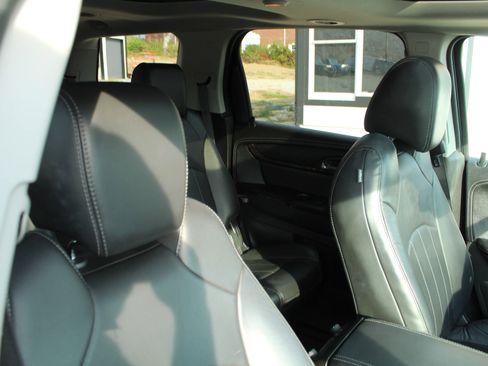 Used 2016 GMC Acadia Denali image 33