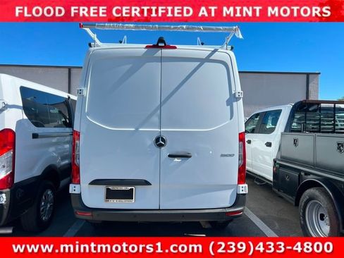 Used 2022 Mercedes-Benz Sprinter 1500 image 8