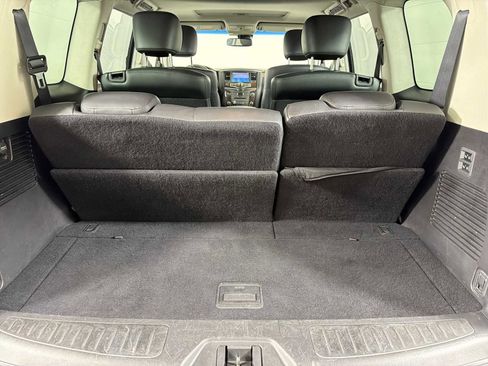 Used 2017 INFINITI QX80 4WD w/ Driver Assistance Package image 17