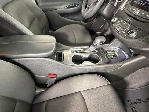 Used 2023 Chevrolet Malibu LT FWD image 33