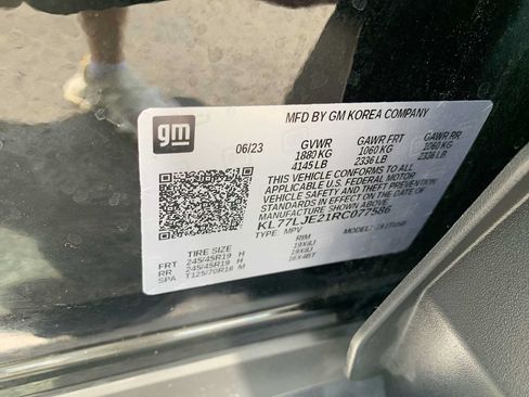 Certified 2024 Chevrolet Trax RS w/ Sunroof Package FWD image 32
