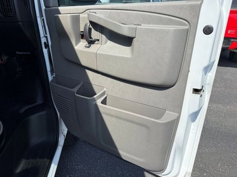 Used 2020 Chevrolet Express 2500 Extended w/ Driver Convenience Package RWD image 19