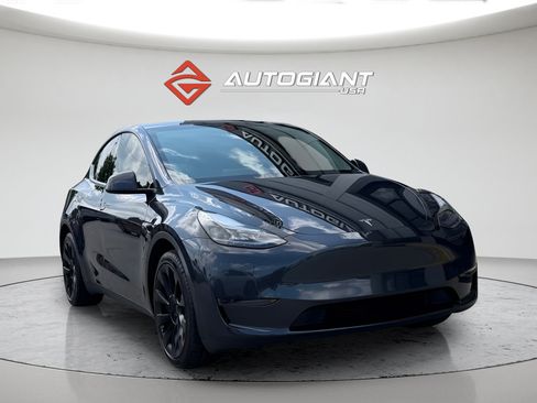 Used 2024 Tesla Model Y Long Range RWD image 25