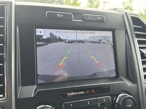 Used 2019 Ford F150 XLT w/ Equipment Group 302A Luxury AWD/4WD image 6