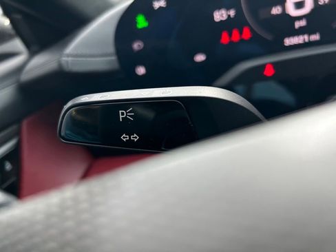 Used 2020 Porsche Taycan Turbo S image 28