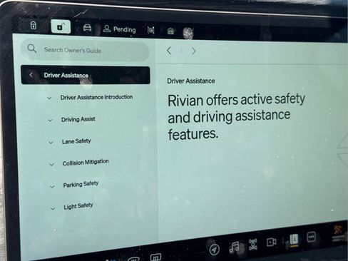 Used 2022 Rivian R1T Adventure AWD/4WD image 32