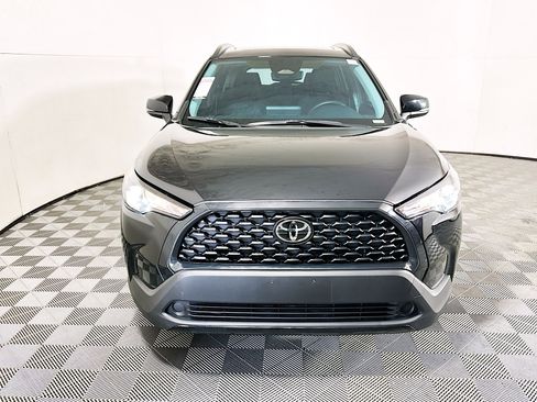 Used 2024 Toyota Corolla Cross LE w/ Moonroof Package image 8